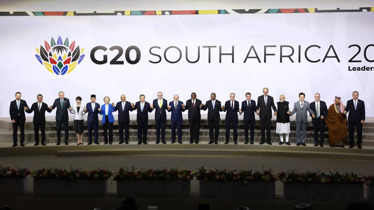 Cumhurbaşkanı Erdoğan G20 Liderler Zirvesi’nde aile fotoğrafı çekimine katıldı