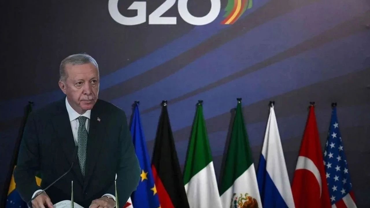 Cumhurbaşkanı Erdoğan G-20'deki oturuma katıldı