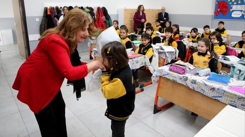 Öğretmenler Günü bu yıl “Hatıran Yeter” temasıyla kutlanacak