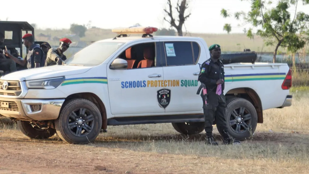 Okuldan kaçırılan 24 kız öğrenci kurtarıldı!