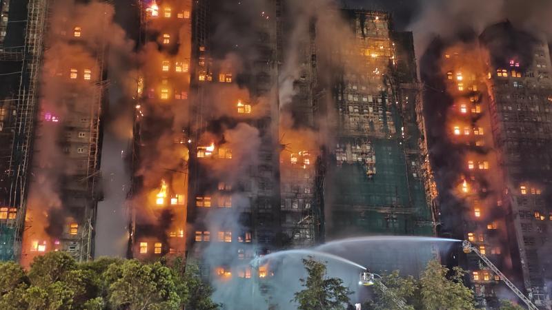 Hong Kong'da faciaya yol açan yangın! 36 kişi hayatını kaybetti, yüzlerce kişi tahliye edildi