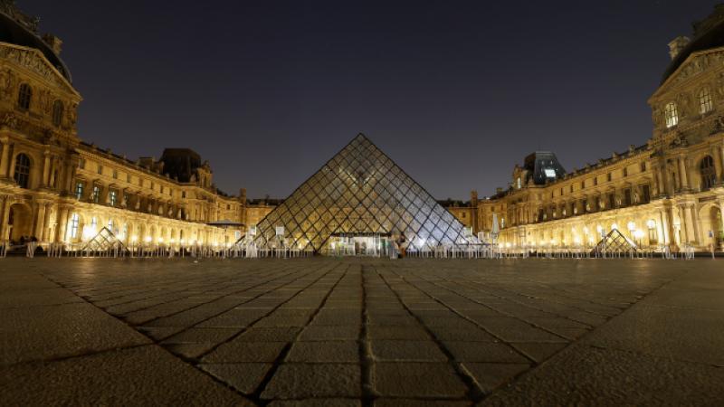 Louvre’da yeni dönem: AB dışı ziyaretçilere 2026’da yüzde 45 zam