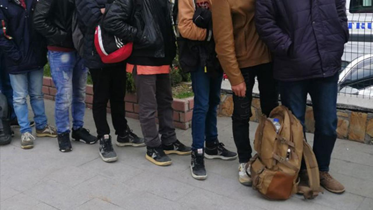 Edirne ve Kırklareli'nde 15 düzensiz göçmen yakalandı!