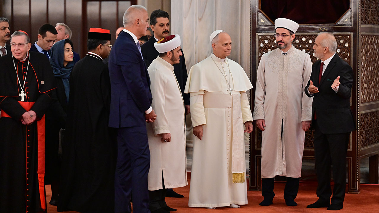 Papa 14. Leo, Sultanahmet Camii'ni ziyaret etti