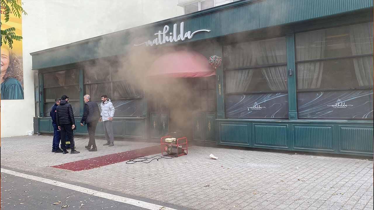 Otelde yangın paniği! 152 kişi tahliye edildi