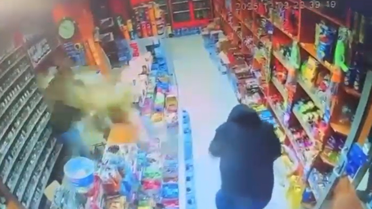 Bağcılar'da emlakçı dehşeti! Babasıyla husumet yaşadı, oğlunu vurdu