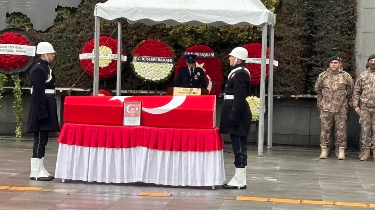 Şehit özel harekat polisi Emre Albayrak son yolculuğuna uğurlandı!