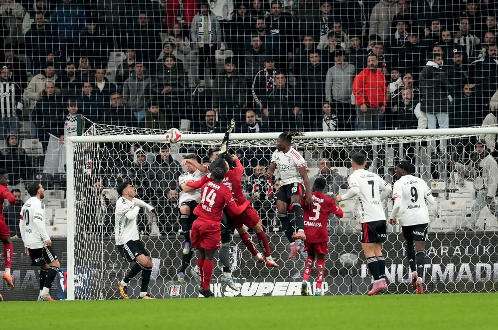Beşiktaş rakiplerinin puan kaybettiği haftada fırsat tepti! Beşiktaş-Gaziantep: 2-2