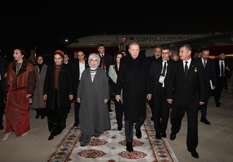 Cumhurbaşkanı Erdoğan Türkmenistan'da