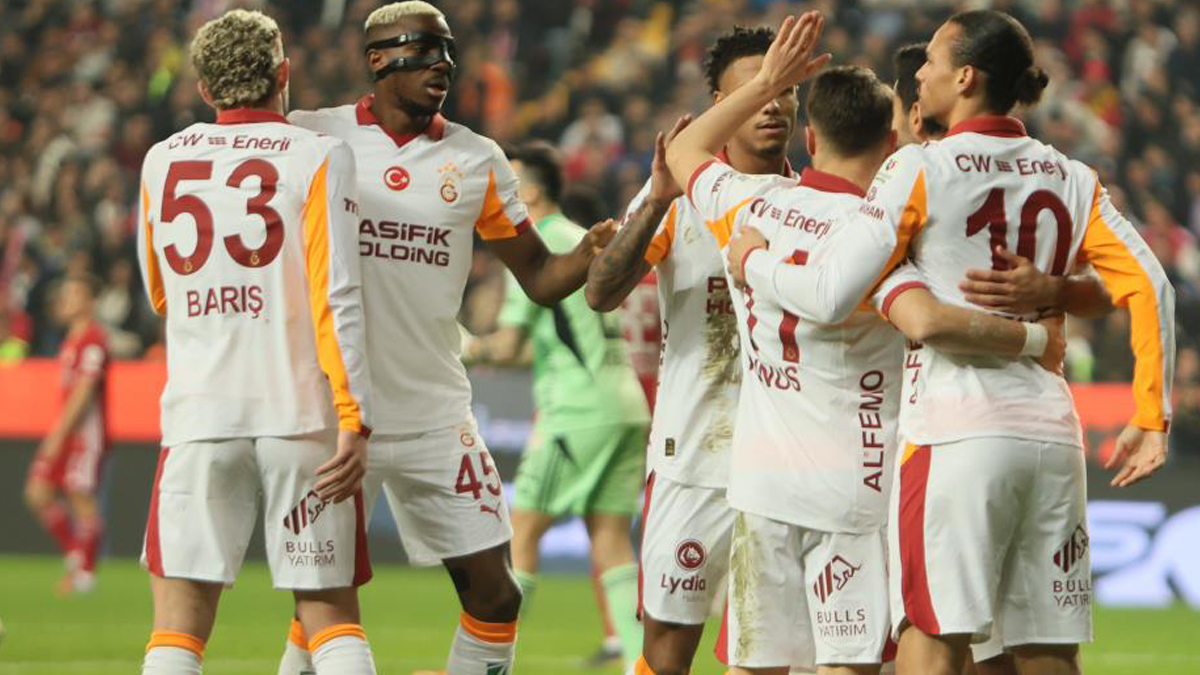 Galatasaray, Antalyaspor engelini 4 golle aştı! Antalyaspor-Galatasaray: 1-4