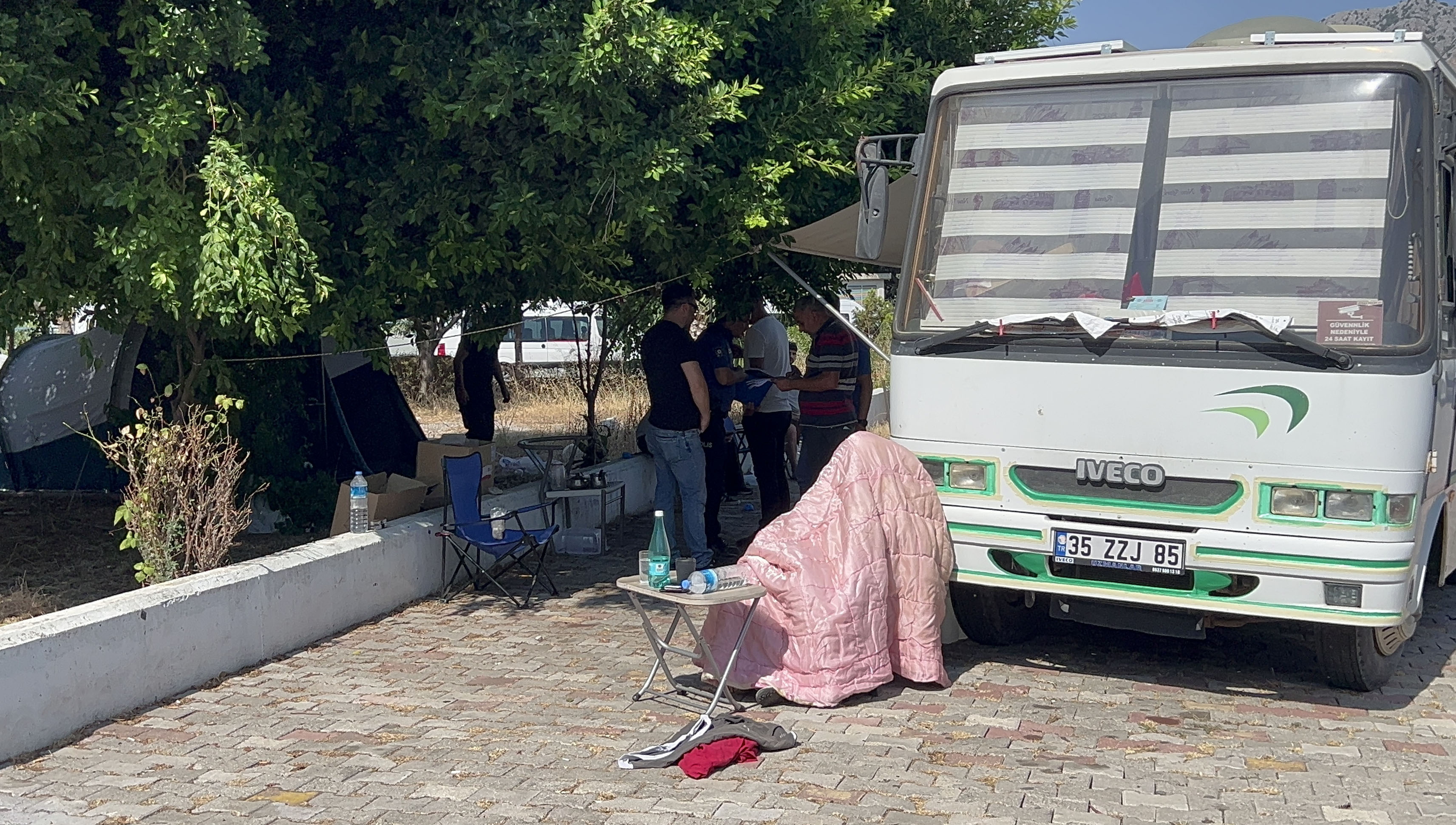 Antalya'da sır ölüm: Arkadaşını sandalye üzerinde ölü buldu