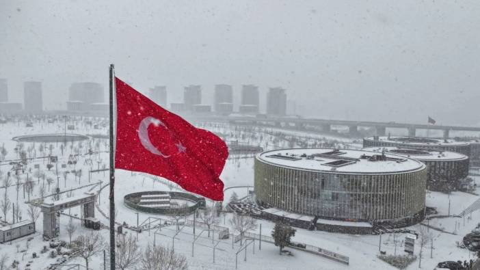 İstanbul'da kartpostallık görüntüler: Megakent beyaz gelinlik giydi!