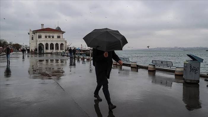 İstanbul'a son dakika yağmur uyarısı: O saatlere dikkat!