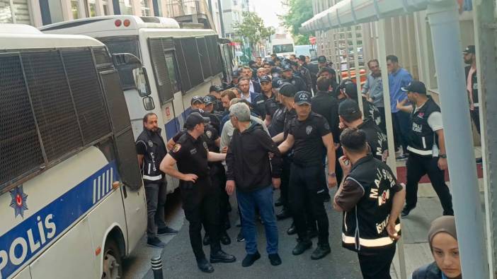 İBB yolsuzluk soruşturması 5. dalga operasyonunda gözaltına alınanlar adliyeye sevk edildi