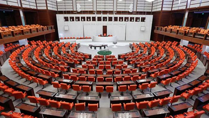Meclis'te uzun gece: 10. Yargı Paketi geçti, 20 bin tahliye yolda