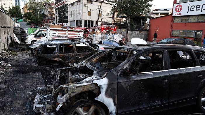 Çok sayıda araç kül oldu! Ataşehir'de korkutan yangın!