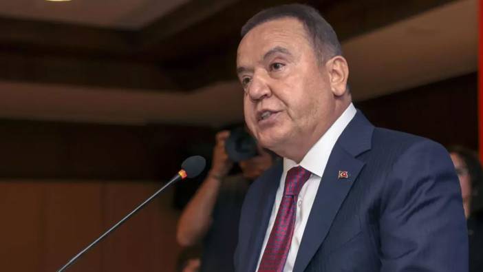 Muhittin Böcek hastaneye kaldırıldı