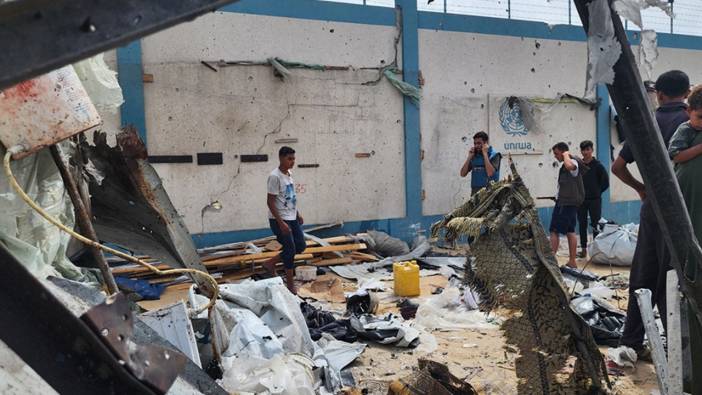 İsrail Filistinlilerin çadırlarını bombaladı