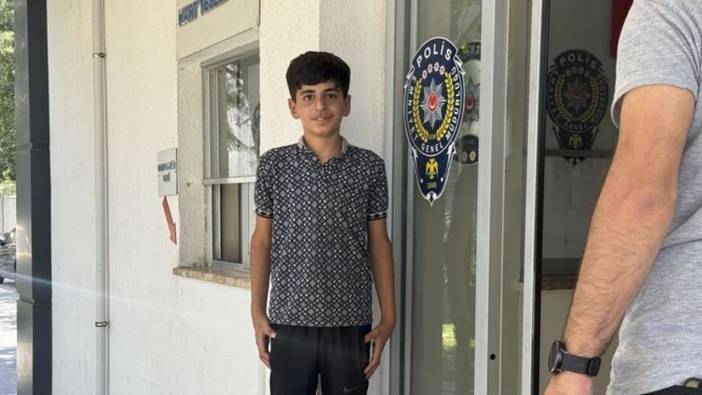 14 yaşındaki Ömer'den örnek davranış! Bulduğu 1 milyon 600 bin liralık altını polise teslim etti