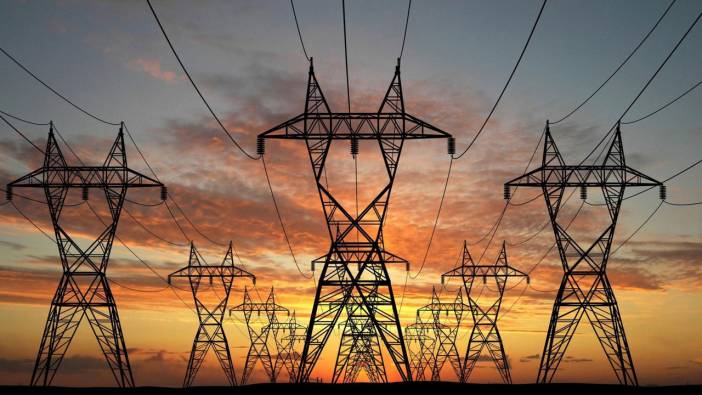 Bakan Bayraktar duyurdu: Elektrik üretiminde rekor!