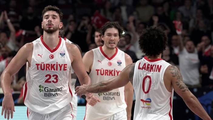 Yunanistan'la zorlu mücadele: 12 Dev Adam tarih yazmak için parkede!