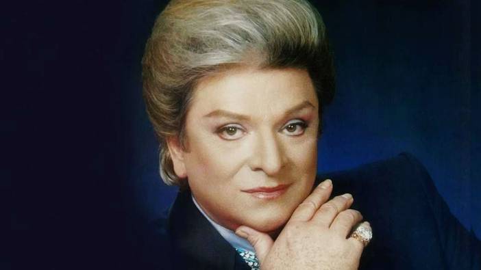 Ülkenin dört bir yanında anıldı: Zeki Müren'in 29'uncu ölüm yıl dönümü!