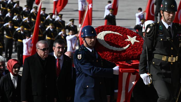 Cumhurbaşkanı Erdoğan Anıtkabir'de!