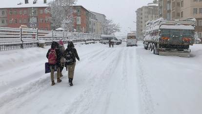 Eğitime kar arası: İşte okulların tatil olduğu iller