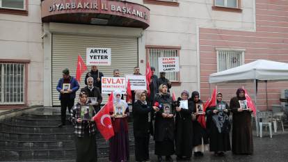 Diyarbakır anneleri evlat nöbetinde: Terörün pençesinden kurtaracağız