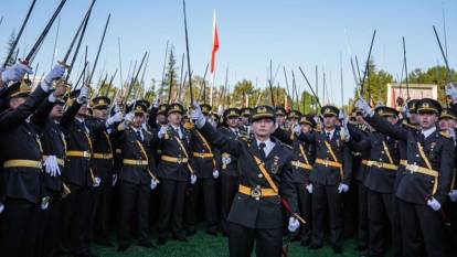 Son dakika haberi... Teğmenler hakkında ihraç kararı