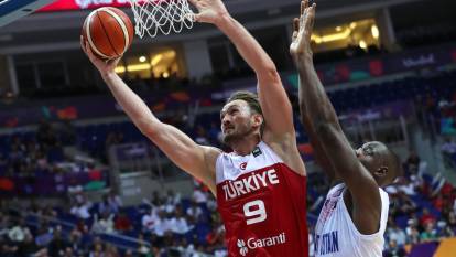 ‘Tek hayalim’ diyerek açıkladı: Semih Erden, basketbolu bıraktı