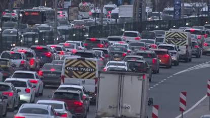 İstanbul’da trafik çilesi: Yoğunluk yüzde 83’e yükseldi!