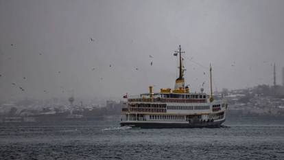 Kar akşam saatlerinde tekrar bastırdı: İstanbul'da tüm seferler iptal edildi