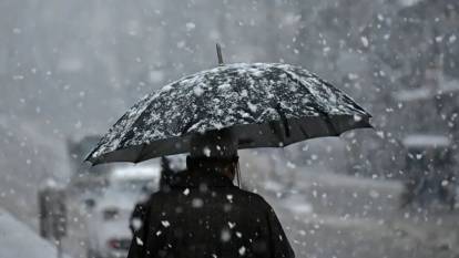 BU GECE İSTANBUL DONACAK: Tüm ilçelere sarı kodlu uyarı geçildi! Kar kalınlığı 40 cm'yi bulabilir