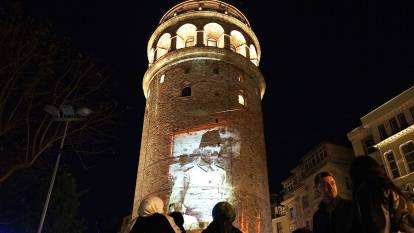 Galata Kulesi Çanakkale Zaferi'ne özel olarak aydınlatıldı: Çanakkale Ruhu yaşatıldı