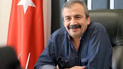 DEM Parti'den Sırrı Süreyya Önder açıklaması: Türkiye halklarına, ailesine ve sevenlerine başsağlığı diliyoruz