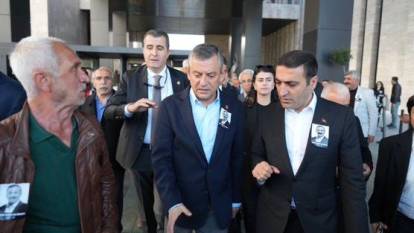 Özgür Özel'e yumruk atan saldırganın cinayetten sabıkası var: Ekol TV Haber Müdürü Aziz Akova açıkladı