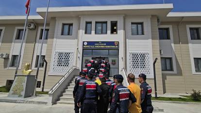Düzce'de dev operasyon! Onlarca firari yakalandı
