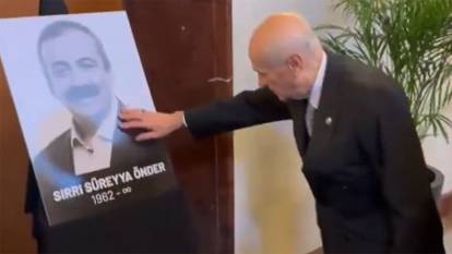Bahçeli'nin gösterdiği sevgi hepimizin ihtiyacı olan şey! Pınar Hacıbektaşoğlu Ekol TV'de o görüntüyü böyle değerlendirdi