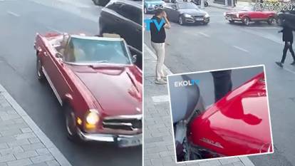 Vale bir anda kontrolü kaybetti, servet değerinde klasik aracı çarptı