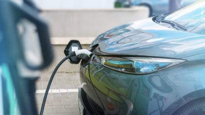ELEKTRİKLİ ARAÇTA DEVRİM NİTELİĞİNDE HABER: Yeni teknoloji piller 3 kat fazla enerji depolayacak!