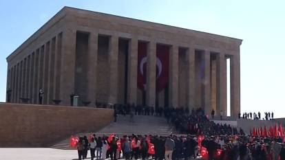 Bir milletin umuda yürüdüğü gün: Ata'nın huzuruna 19 Mayıs ziyaretleri!