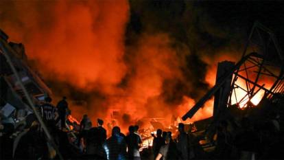 İsrail'in zulmü bitmiyor: Gazze Şeridi'ne sabah düzenlenen bombardımanda 33'ü çocuk 50 kişi öldü