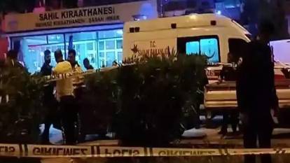 Oturduğu yerden silahlı saldırıya uğradı: O anlar kameralara böyle yansıdı!
