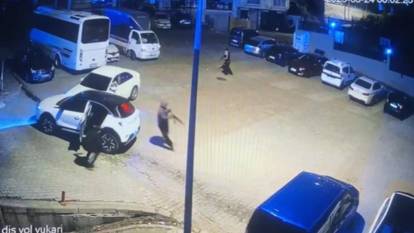 Görüntüler film setinden değil Kağıthane'den: Aracın önünü kesip kalaşnikofla saldırdılar