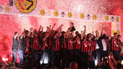 Yıllar süren hasret sona erdi! Eskişehirspor'un şampiyonluğu coşkuyla kutlandı