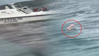 Boğaz'da korku dolu anlar! Küçük kız vapurdan düştü...