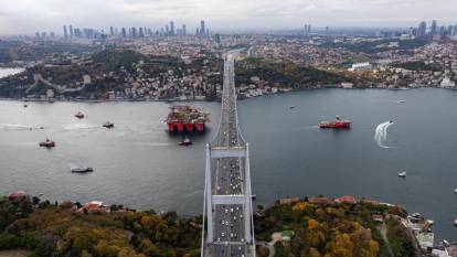 Osman Gazi Gemisi boğazdan geçecek: Gemi trafiği çift yönlü askıya alındı