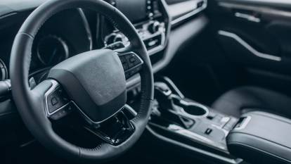 TOYOTA ARACI OLANLARA KÖTÜ HABER: Toyota binlerce aracını geri çağırıyor!