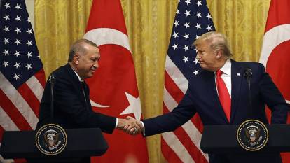 Cumhurbaşkanı Erdoğan, Donald Trump ile görüştü: Barış için müzakere çağrısı